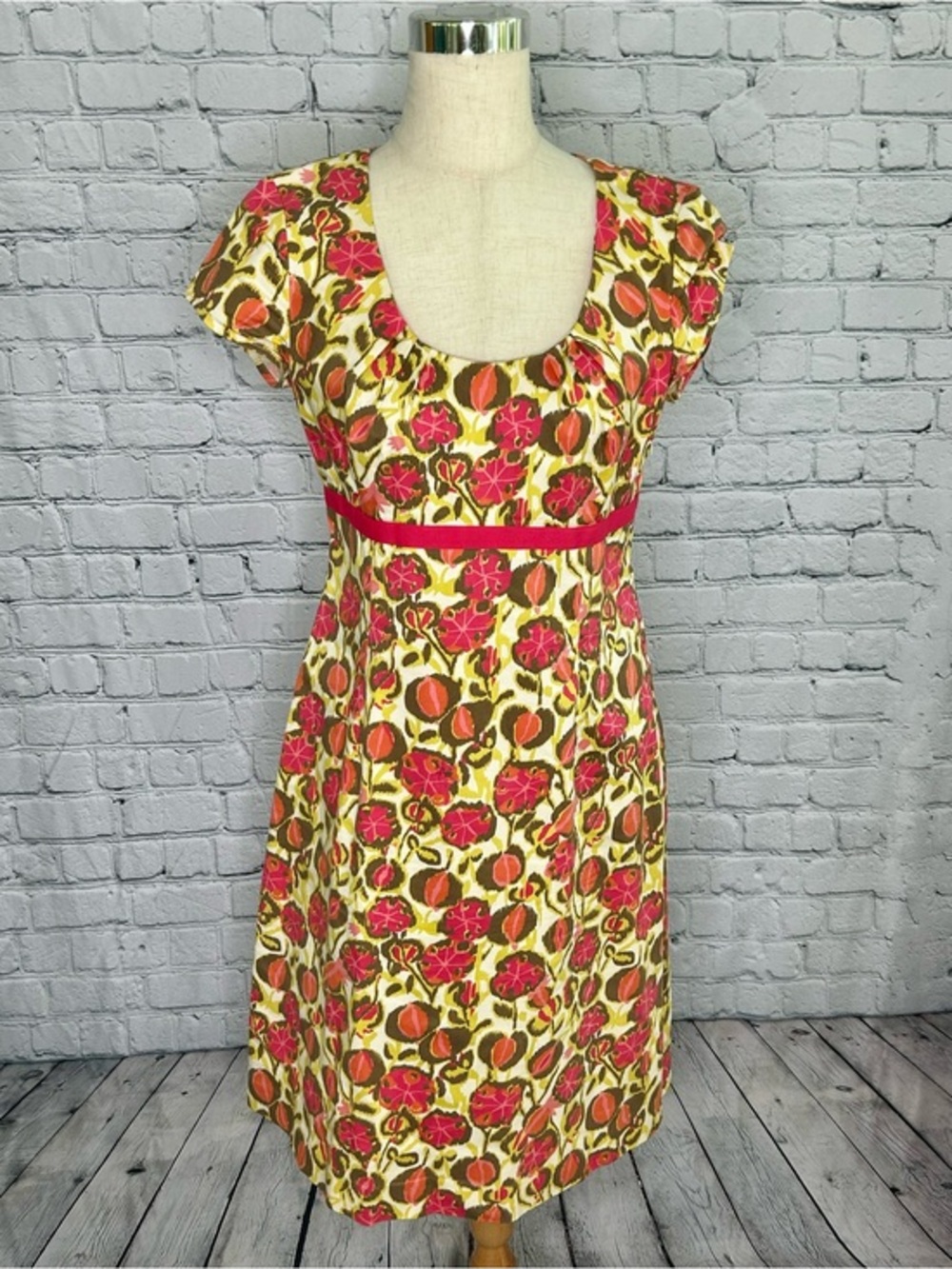 Boden Floral Cap Sleeve Dress Pink Yellow Retro Knee Length - Size 8